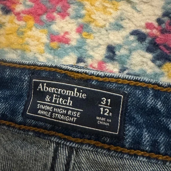 Abercrombie & Fitch A&F Simone High Rise ankle Straight 31 | 12R - Picture 4 of 5